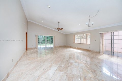 Casa en alquiler en Doral, Florida, 4 dormitorios, 210.7 m2 № 1825886 - foto 7