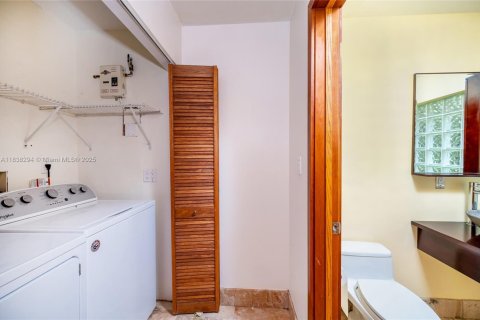 Casa en alquiler en Doral, Florida, 4 dormitorios, 210.7 m2 № 1825886 - foto 24