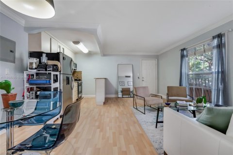 Снять в аренду кондоминиум в Майами, Флорида 1 спальня, 47.75м2, № 1942285 - фото 4