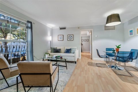 Снять в аренду кондоминиум в Майами, Флорида 1 спальня, 47.75м2, № 1942285 - фото 1