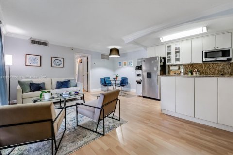 Снять в аренду кондоминиум в Майами, Флорида 1 спальня, 47.75м2, № 1942285 - фото 5