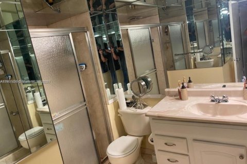 Снять в аренду кондоминиум в Хайалиа, Флорида 1 спальня, 69.03м2, № 1951810 - фото 9
