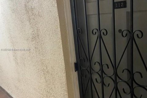 Снять в аренду кондоминиум в Хайалиа, Флорида 1 спальня, 69.03м2, № 1951810 - фото 4