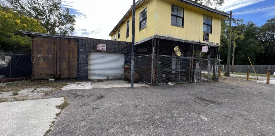 Propiedad comercial en Jacksonville, Florida 167.97 m2 № 777682