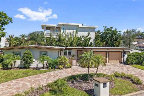 Villa ou maison à Tampa, Floride 4 chambres, 181.9 m2 № 2108097