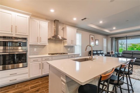 House in Wesley Chapel, Florida 3 bedrooms, 150.97 sq.m. № 1869599 - photo 10