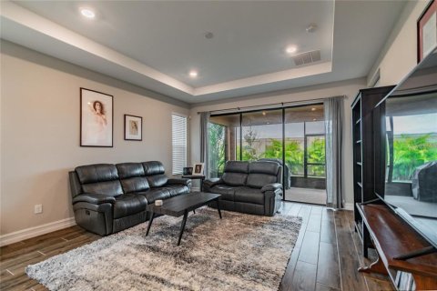 House in Wesley Chapel, Florida 3 bedrooms, 150.97 sq.m. № 1869599 - photo 16