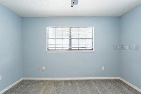 House in Weeki Wachee, Florida 4 bedrooms, 212 sq.m. № 2131770 - photo 7