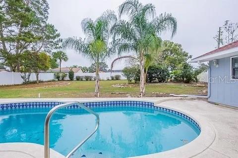 House in Weeki Wachee, Florida 4 bedrooms, 212 sq.m. № 2131770 - photo 19