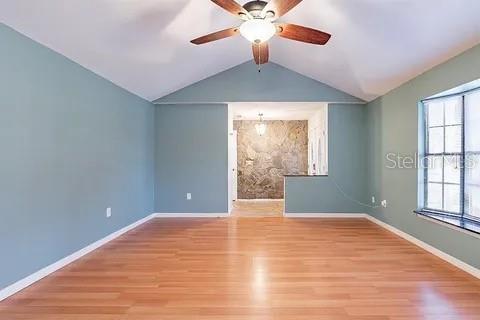 House in Weeki Wachee, Florida 4 bedrooms, 212 sq.m. № 2131770 - photo 5