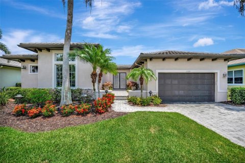 House in Bradenton, Florida 3 bedrooms, 270.62 sq.m. № 1826571 - photo 4