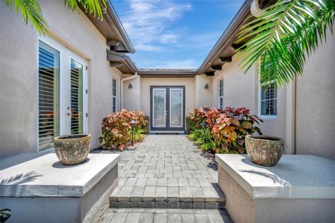 House in Bradenton, Florida 3 bedrooms, 270.62 sq.m. № 1826571 - photo 6
