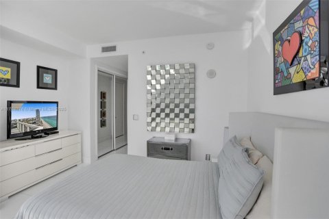 Condo in Sunny Isles Beach, Florida, 2 bedrooms  № 1943254 - photo 21