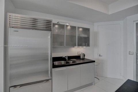 Condo in Sunny Isles Beach, Florida, 2 bedrooms  № 1943254 - photo 6