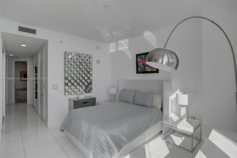 Condo in Sunny Isles Beach, Florida, 2 bedrooms  № 1943254 - photo 20
