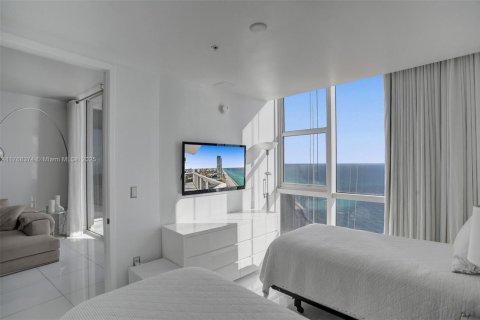 Condo in Sunny Isles Beach, Florida, 2 bedrooms  № 1943254 - photo 28