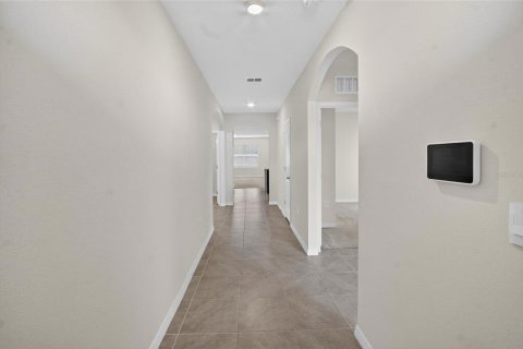 House in Winter Haven, Florida 4 bedrooms, 171.96 sq.m. № 1835869 - photo 4