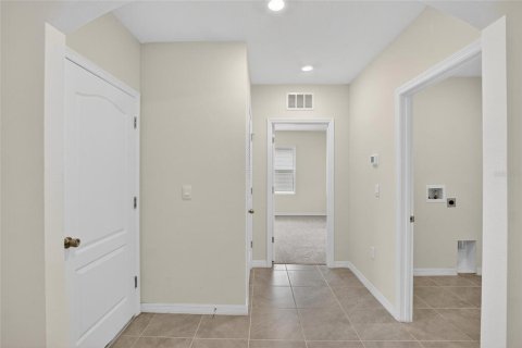 House in Winter Haven, Florida 4 bedrooms, 171.96 sq.m. № 1835869 - photo 13