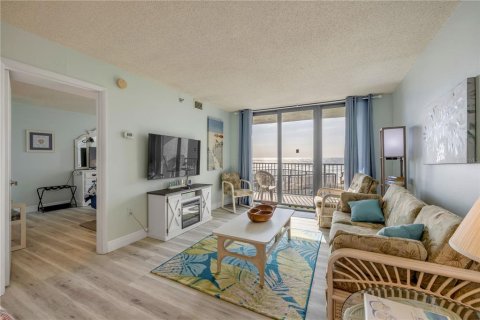 Condo in New Smyrna Beach, Florida, 1 bedroom  № 1648811 - photo 10