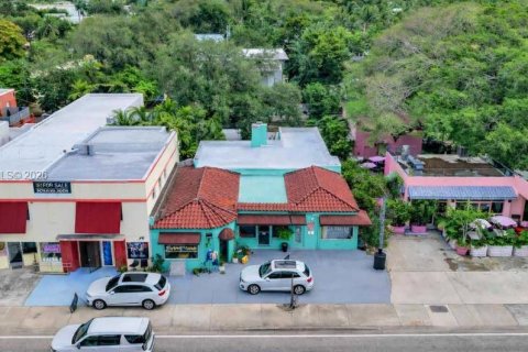 Commercial property in Miami, Florida № 2081428 - photo 2