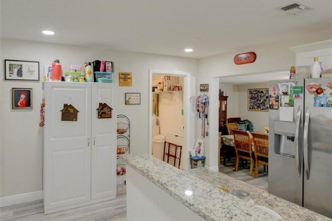 Casa en venta en Pinellas Park, Florida, 3 dormitorios, 135.27 m2 № 1651311 - foto 7