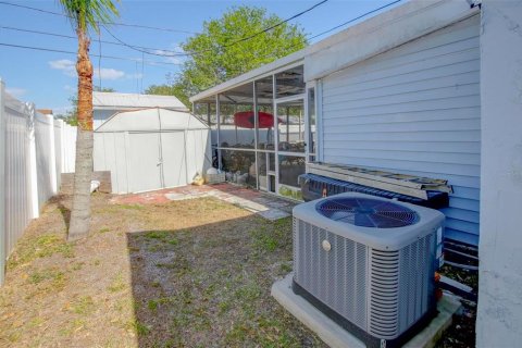 Casa en venta en Pinellas Park, Florida, 3 dormitorios, 135.27 m2 № 1651311 - foto 24