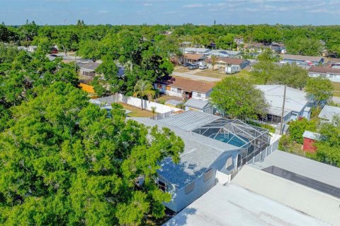 Casa en venta en Pinellas Park, Florida, 3 dormitorios, 135.27 m2 № 1651311 - foto 29