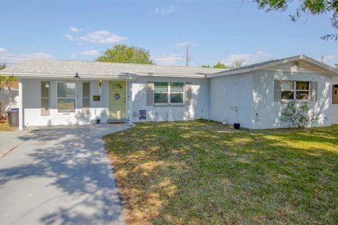 Casa en venta en Pinellas Park, Florida, 3 dormitorios, 135.27 m2 № 1651311 - foto 2
