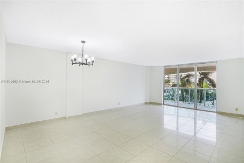Condominio en venta en Hollywood, Florida, 2 dormitorios, 117.99 m2 № 1936429 - foto 8