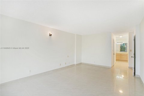 Condominio en venta en Hollywood, Florida, 2 dormitorios, 117.99 m2 № 1936429 - foto 9