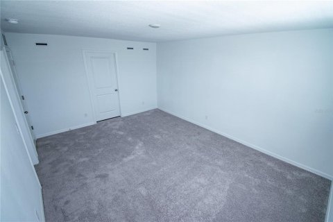 Townhouse in Davenport, Florida 3 bedrooms, 150.69 sq.m. № 1576206 - photo 15