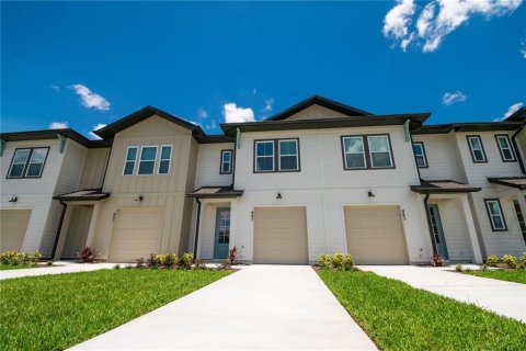 Townhouse in Davenport, Florida 3 bedrooms, 150.69 sq.m. № 1576206 - photo 1