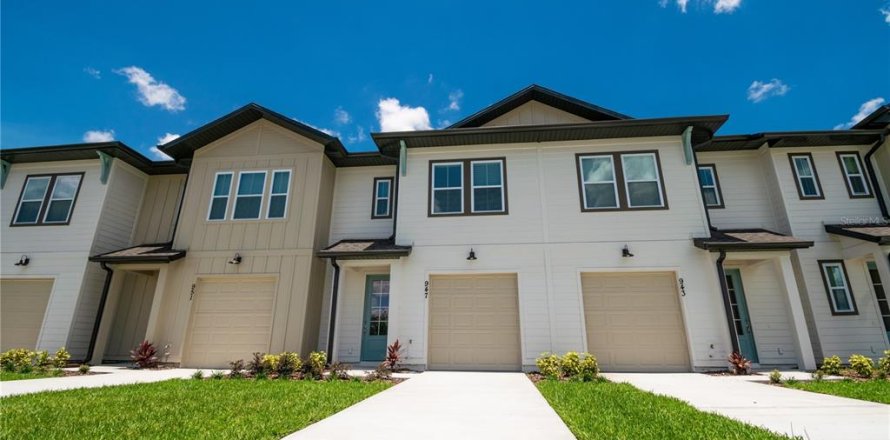 Townhouse in Davenport, Florida 3 bedrooms, 150.69 sq.m. № 1576206
