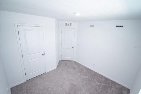 Townhouse in Davenport, Florida 3 bedrooms, 150.69 sq.m. № 1576206 - photo 11
