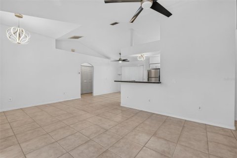 Villa ou maison à vendre à Punta Gorda, Floride: 3 chambres, 145.86 m2 № 2406693 - photo 17