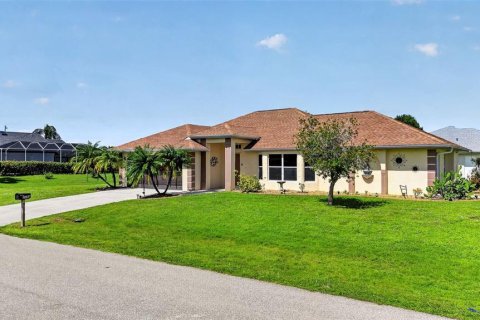 Villa ou maison à Punta Gorda, Floride 3 chambres, 145.86 m2 № 2406693