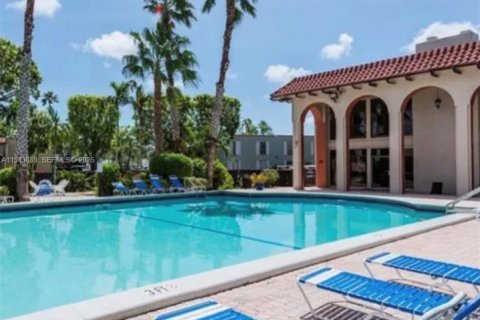 Copropriété à louer à Miami, Floride: 1 chambre, 51.56 m2 № 1999406 - photo 17