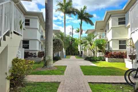 Copropriété à louer à Bay Harbor Islands, Floride: 3 chambres, 112.23 m2 № 1936318 - photo 25