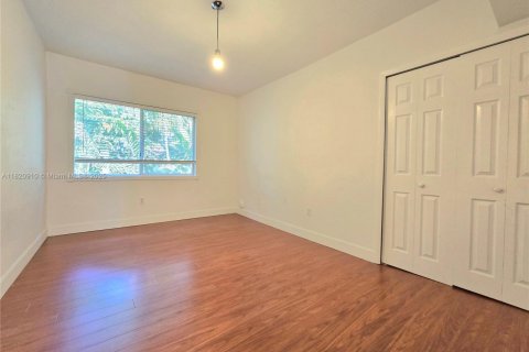 Copropriété à louer à Bay Harbor Islands, Floride: 3 chambres, 112.23 m2 № 1936318 - photo 13