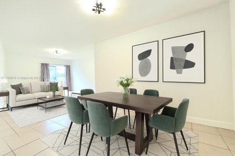 Copropriété à louer à Bay Harbor Islands, Floride: 3 chambres, 112.23 m2 № 1936318 - photo 4