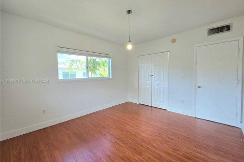 Copropriété à louer à Bay Harbor Islands, Floride: 3 chambres, 112.23 m2 № 1936318 - photo 21