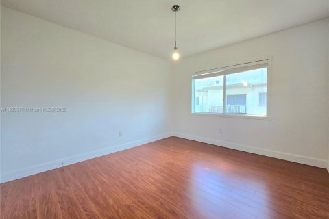 Copropriété à louer à Bay Harbor Islands, Floride: 3 chambres, 112.23 m2 № 1936318 - photo 20