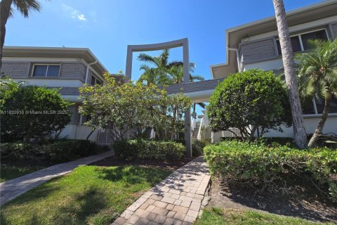 Copropriété à louer à Bay Harbor Islands, Floride: 3 chambres, 112.23 m2 № 1936318 - photo 27