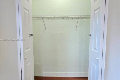 Copropriété à louer à Bay Harbor Islands, Floride: 3 chambres, 112.23 m2 № 1936318 - photo 22