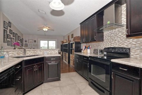 House in Apopka, Florida 3 bedrooms, 114.46 sq.m. № 1918928 - photo 6