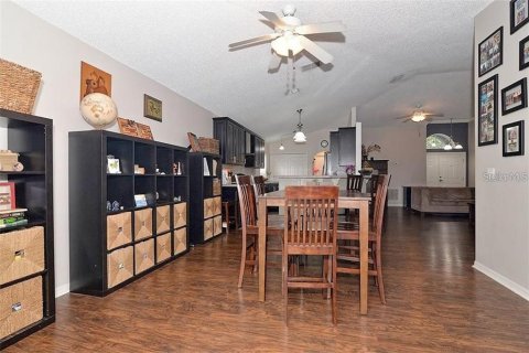 House in Apopka, Florida 3 bedrooms, 114.46 sq.m. № 1918928 - photo 10
