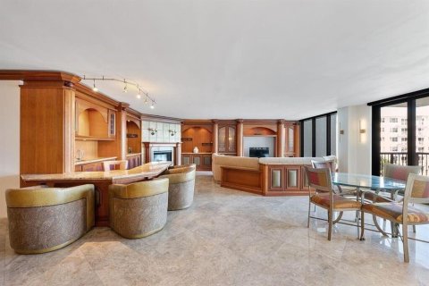 Condo in Lauderdale-by-the-Sea, Florida, 3 bedrooms  № 2146994 - photo 5