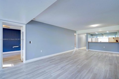 Condo in Boca Raton, Florida, 2 bedrooms  № 1951500 - photo 17