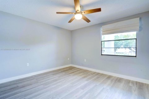 Condo in Boca Raton, Florida, 2 bedrooms  № 1951500 - photo 24