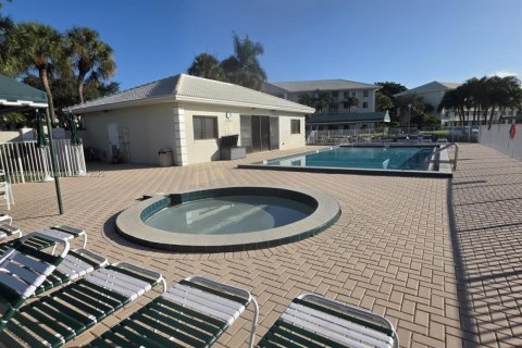 Condo in Boca Raton, Florida, 2 bedrooms  № 1951500 - photo 10